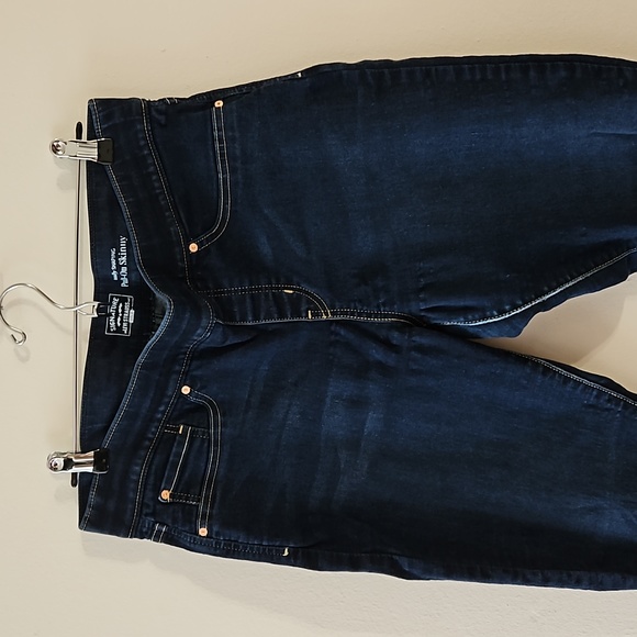 Levi Signature Jeggings! - Picture 3 of 5